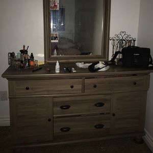 Dresser